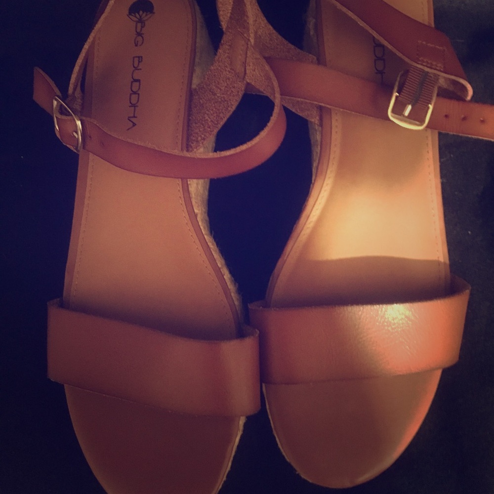 Big Buddha wedges size 11 nwt